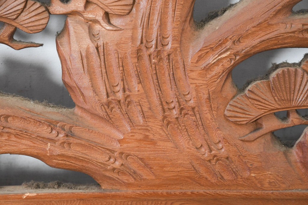 和製ヴィンテージ　昭和中期　松に鶴の図の彫刻を施した両面彫刻の欄間2枚セット　(R-083616)