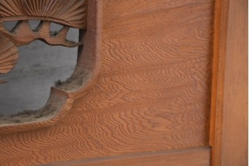 和製ヴィンテージ　昭和中期　松に鶴の図の彫刻を施した両面彫刻の欄間2枚セット　(R-083616)