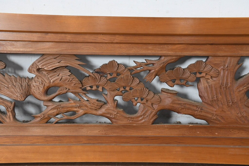 和製ヴィンテージ　昭和中期　松に鶴の図の彫刻を施した両面彫刻の欄間2枚セット　(R-083616)