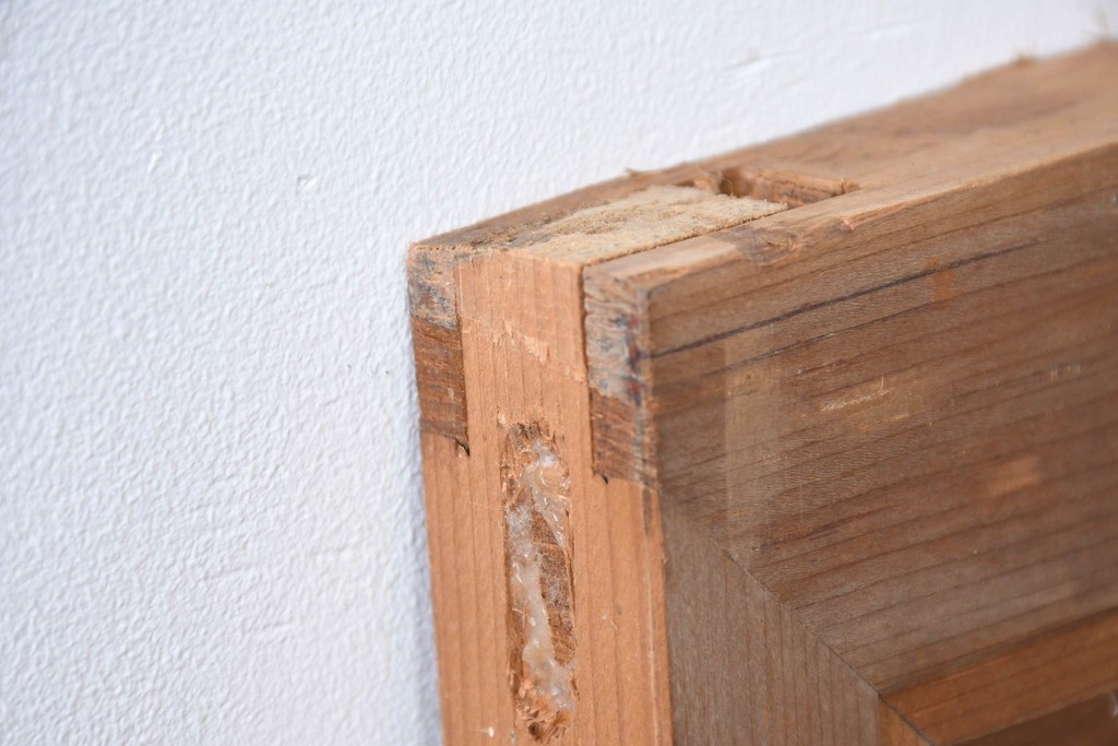 和製ヴィンテージ　昭和中期　松竹梅の縁起物の彫刻を施した片面ガラスの欄間2枚セット　(R-083617)