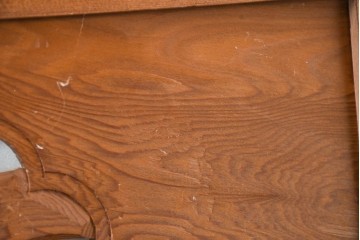 和製ヴィンテージ　昭和中期　松竹梅の縁起物の彫刻を施した片面ガラスの欄間2枚セット　(R-083617)