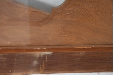 和製ヴィンテージ　昭和中期　松竹梅の縁起物の彫刻を施した片面ガラスの欄間2枚セット　(R-083617)