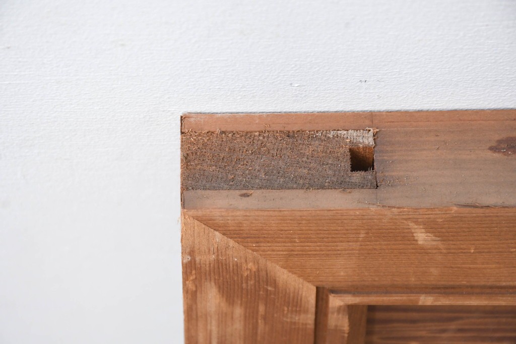 和製ヴィンテージ　昭和中期　松に鶴の図の彫刻を施した両面彫刻の欄間2枚セット　(R-083618)