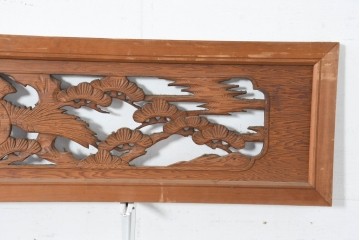 和製ヴィンテージ　昭和中期　松に鶴の図の彫刻を施した両面彫刻の欄間2枚セット　(R-083618)
