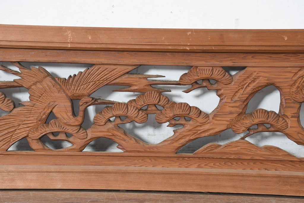 和製ヴィンテージ　昭和中期　松に鶴の図の彫刻を施した両面彫刻の欄間2枚セット　(R-083618)