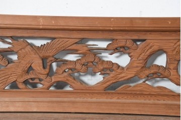 和製ヴィンテージ　昭和中期　松に鶴の図の彫刻を施した両面彫刻の欄間2枚セット　(R-083618)