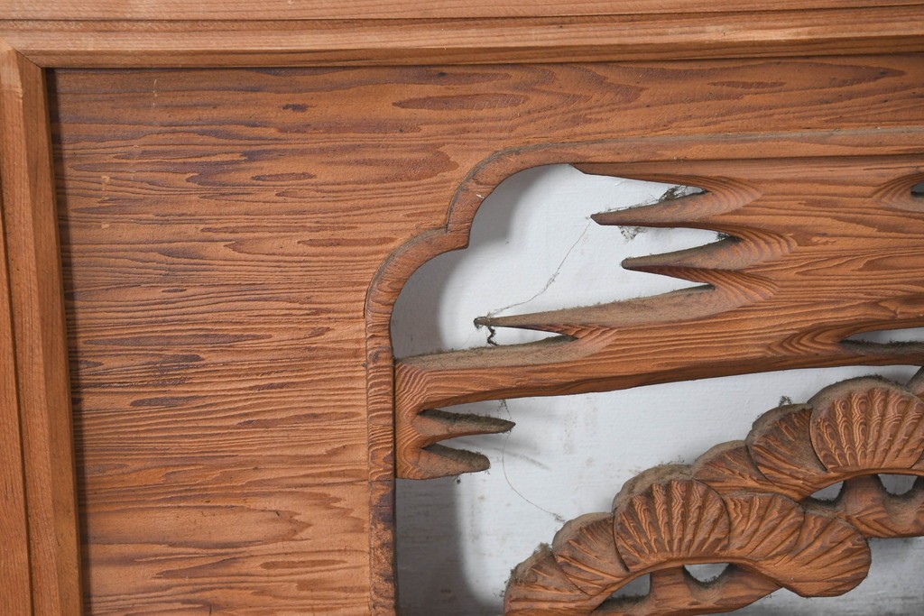 和製ヴィンテージ　昭和中期　松に鶴の図の彫刻を施した両面彫刻の欄間2枚セット　(R-083618)