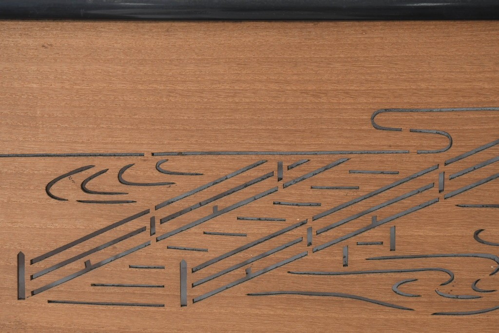 アンティーク建具　昭和初期　木立と鳥居の風景をモチーフにした透かし彫り入り欄間2枚セット　(R-083619)