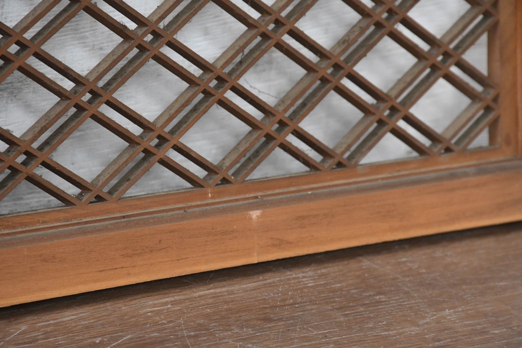 ヴィンテージ建具　昭和中期　組子格子と松に鶴の図の両面彫刻を施した欄間1枚　(R-083620)