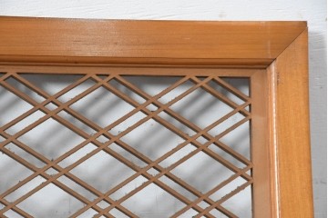 ヴィンテージ建具　昭和中期　組子格子と松に鶴の図の両面彫刻を施した欄間1枚　(R-083620)