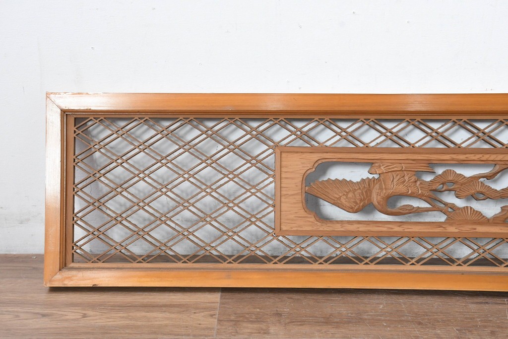 ヴィンテージ建具　昭和中期　組子格子と松に鶴の図の両面彫刻を施した欄間1枚　(R-083620)