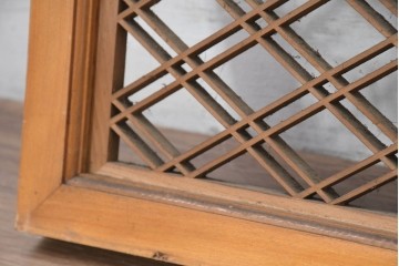 ヴィンテージ建具　昭和中期　組子格子と松に鶴の図の両面彫刻を施した欄間1枚　(R-083620)