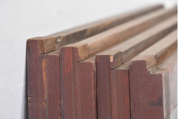 ヴィンテージ建具　昭和中期　幾何学文様が目を引くガラス窓4枚セット　(R-083622)