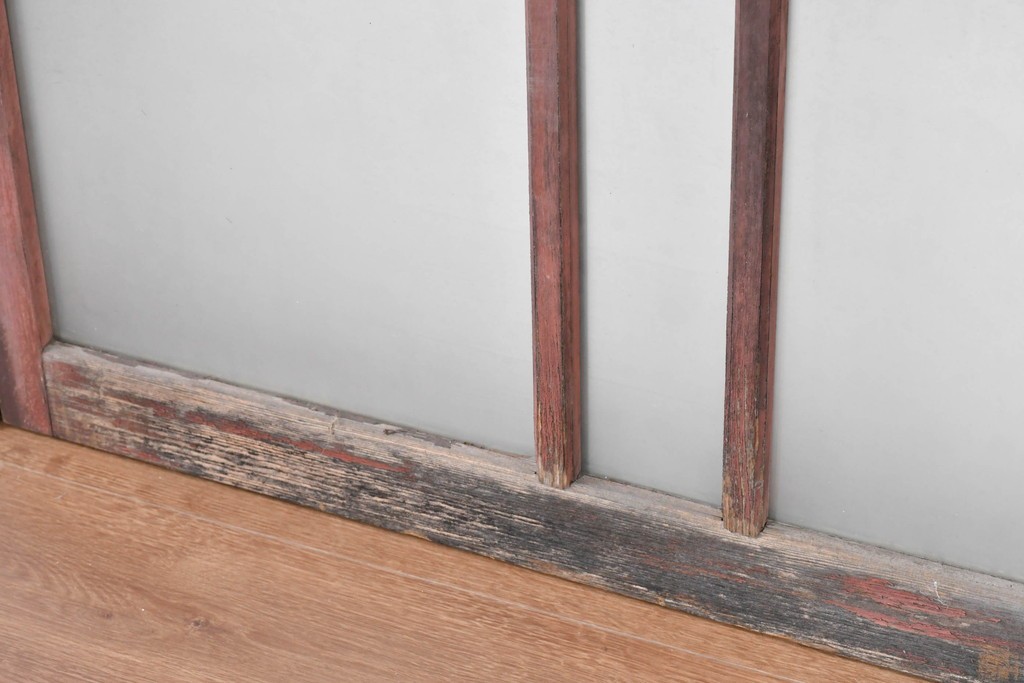 ヴィンテージ建具　昭和中期　幾何学文様が目を引くガラス窓4枚セット　(R-083622)