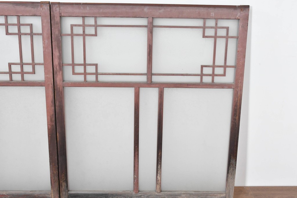 ヴィンテージ建具　昭和中期　幾何学文様が目を引くガラス窓4枚セット　(R-083622)