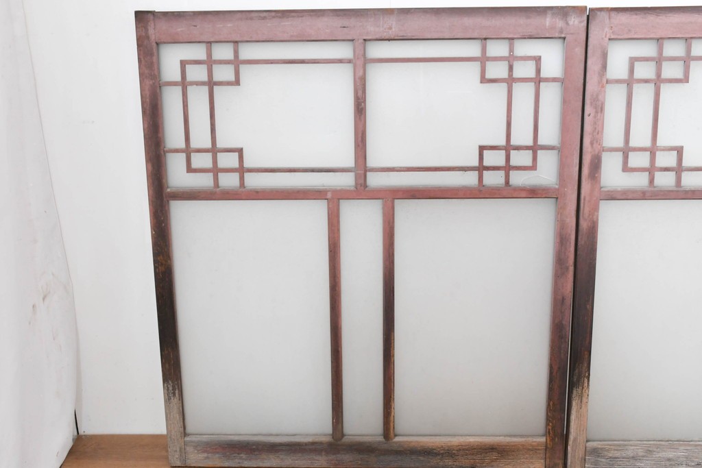 ヴィンテージ建具　昭和中期　幾何学文様が目を引くガラス窓4枚セット　(R-083622)