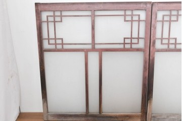 ヴィンテージ建具　昭和中期　幾何学文様が目を引くガラス窓4枚セット　(R-083622)