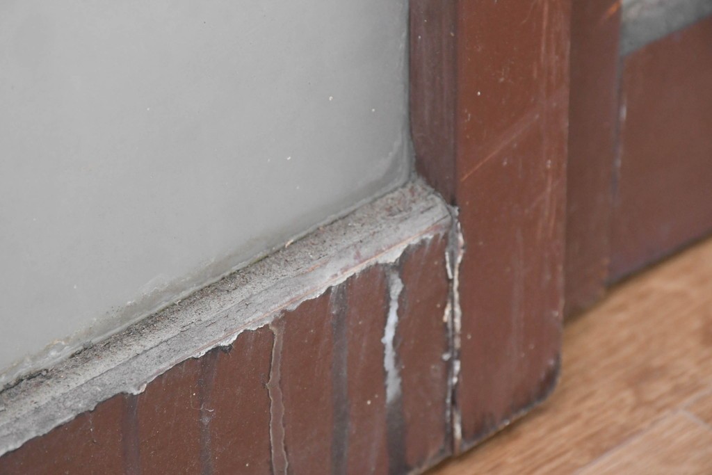 ヴィンテージ建具　昭和中期　幾何学文様が目を引くガラス窓4枚セット　(R-083622)