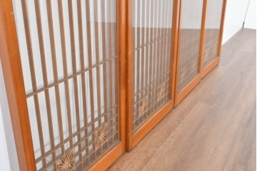 ヴィンテージ建具　昭和中期　麻の葉模様の組子細工が涼し気な片面ガラスの書院戸4枚セット　(R-083623)