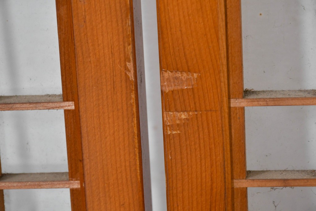 ヴィンテージ建具　昭和中期　麻の葉模様の組子細工が涼し気な片面ガラスの書院戸4枚セット　(R-083623)