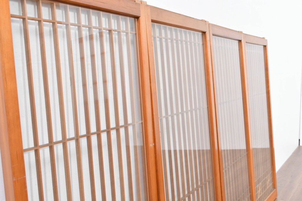 ヴィンテージ建具　昭和中期　麻の葉模様の組子細工が涼し気な片面ガラスの書院戸4枚セット　(R-083623)