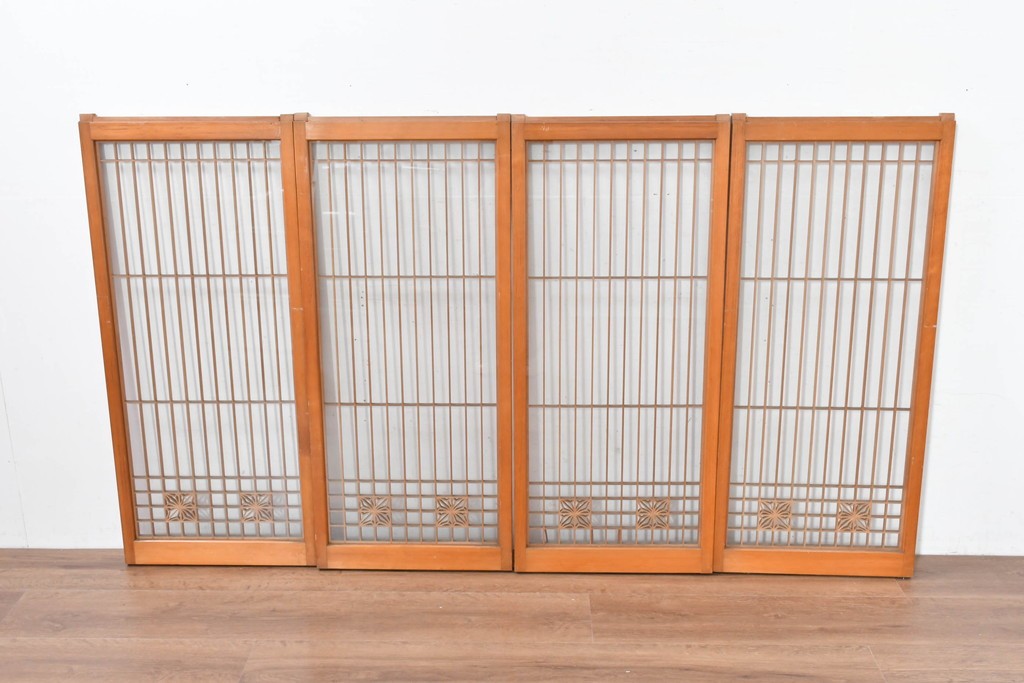 ヴィンテージ建具　昭和中期　麻の葉模様の組子細工が涼し気な片面ガラスの書院戸4枚セット　(R-083623)