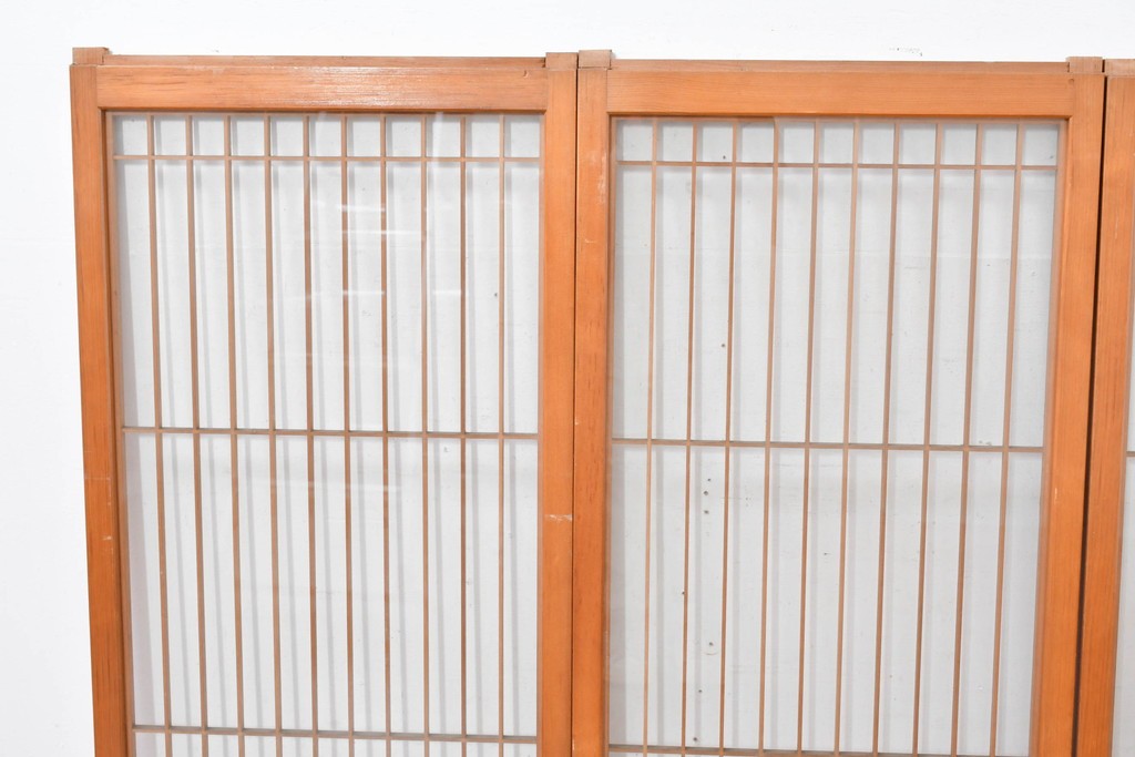 ヴィンテージ建具　昭和中期　麻の葉模様の組子細工が涼し気な片面ガラスの書院戸4枚セット　(R-083623)