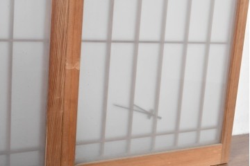 ヴィンテージ建具　昭和中期　片面ガラス　控えめな模様入り格子の書院戸4枚セット　(R-083624)