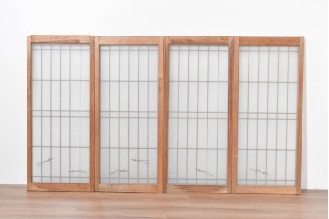 ヴィンテージ建具　昭和中期　片面ガラス　控えめな模様入り格子の書院戸4枚セット　(R-083624)