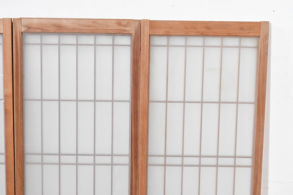 ヴィンテージ建具　昭和中期　片面ガラス　控えめな模様入り格子の書院戸4枚セット　(R-083624)