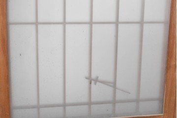 ヴィンテージ建具　昭和中期　片面ガラス　控えめな模様入り格子の書院戸4枚セット　(R-083624)