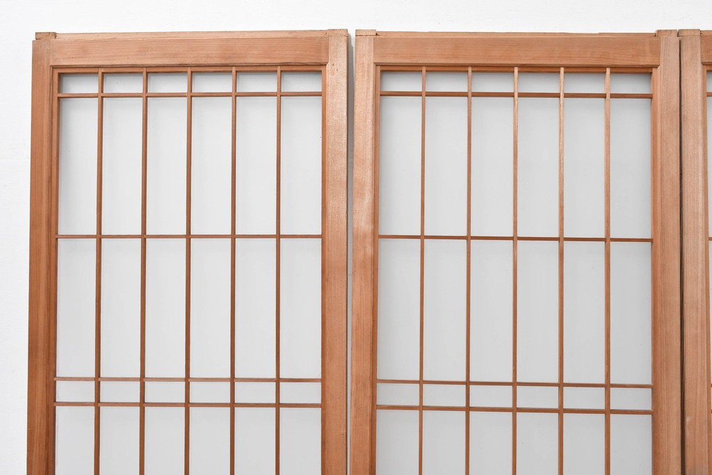 ヴィンテージ建具　昭和中期　片面ガラス　控えめな模様入り格子の書院戸4枚セット　(R-083624)