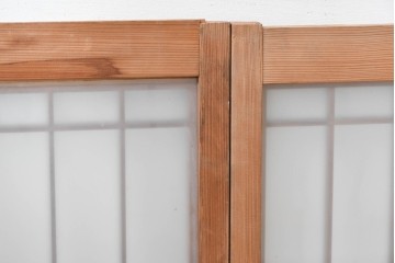 ヴィンテージ建具　昭和中期　片面ガラス　控えめな模様入り格子の書院戸4枚セット　(R-083624)