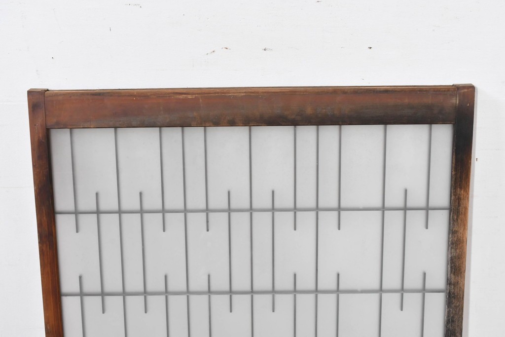 ヴィンテージ建具　昭和中期　幾何学模様が印象的なフィックス窓1枚　(R-083625)