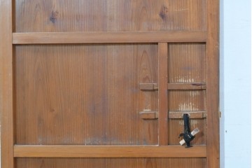 ヴィンテージ建具　昭和中期　上部のガラス窓がポイントの幅狭扉1枚　(R-083627)