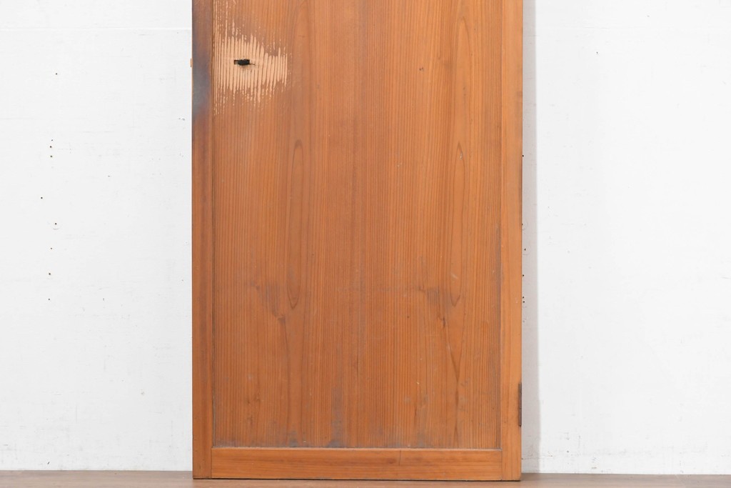 ヴィンテージ建具　昭和中期　上部のガラス窓がポイントの幅狭扉1枚　(R-083627)