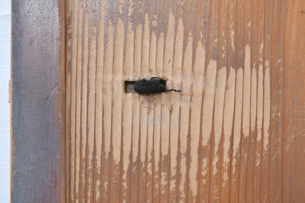 ヴィンテージ建具　昭和中期　上部のガラス窓がポイントの幅狭扉1枚　(R-083627)