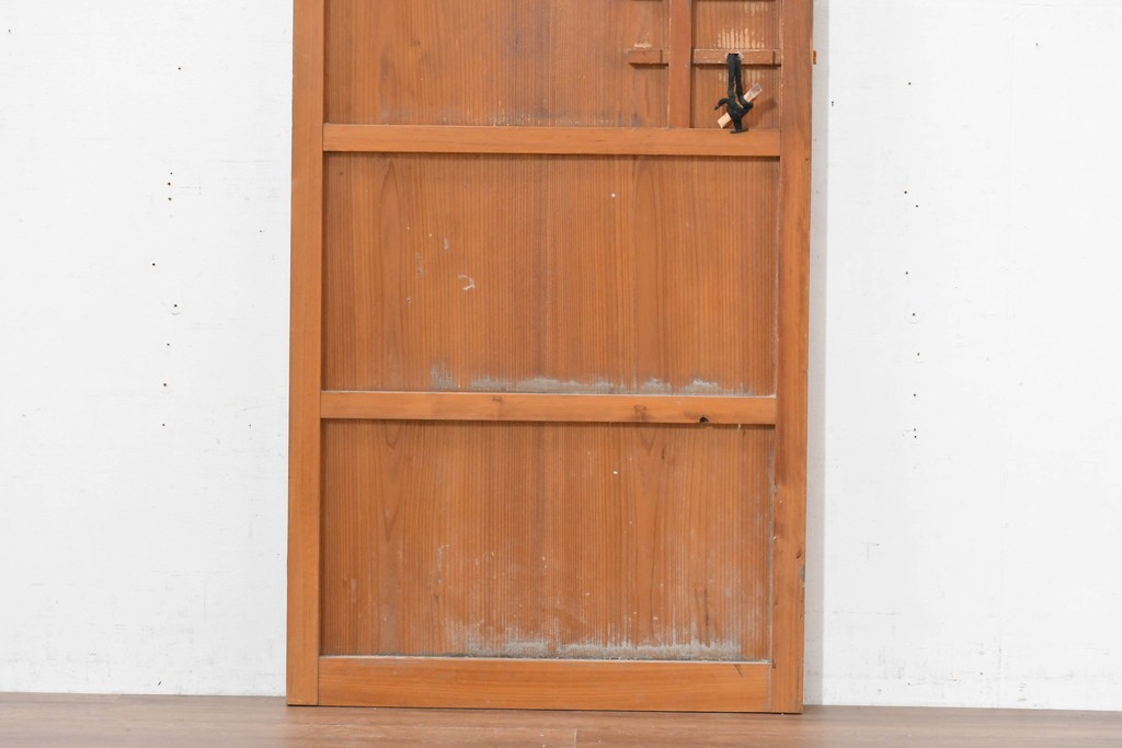 ヴィンテージ建具　昭和中期　上部のガラス窓がポイントの幅狭扉1枚　(R-083627)