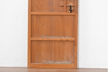 ヴィンテージ建具　昭和中期　上部のガラス窓がポイントの幅狭扉1枚　(R-083627)