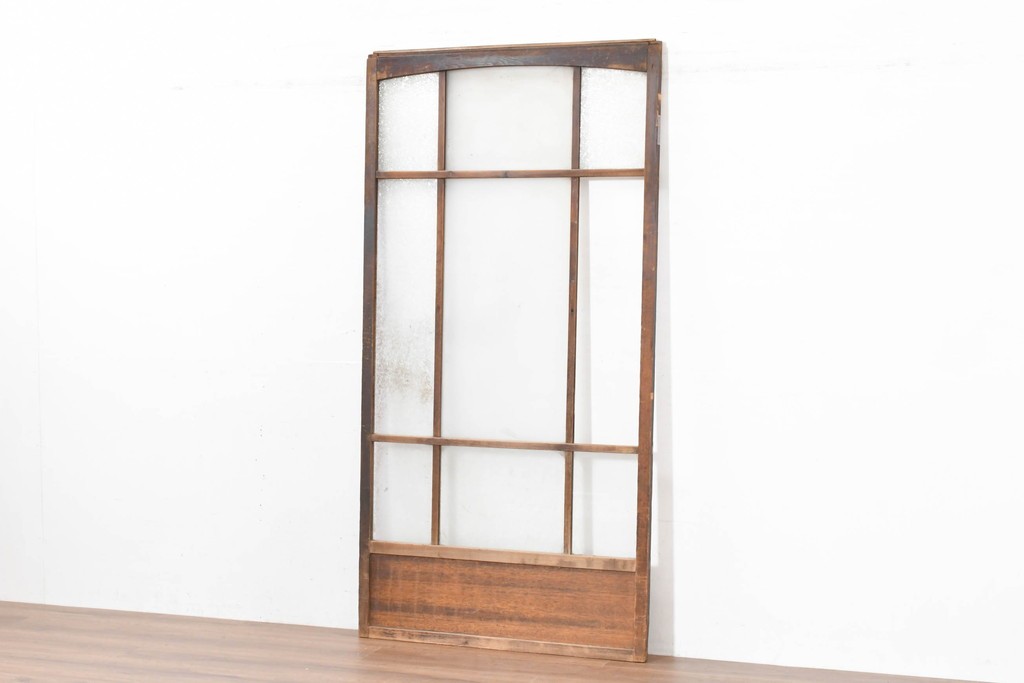 ヴィンテージ建具　昭和中期　上部のアーチがアクセント　作りの良いガラス戸1枚　(R-083628)