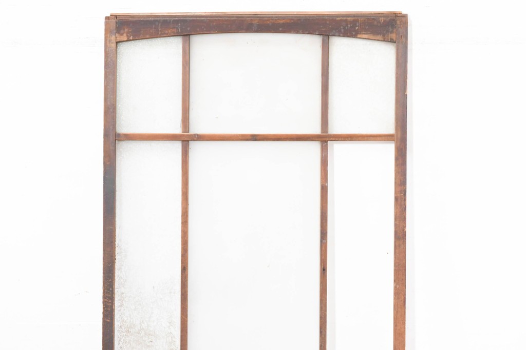 ヴィンテージ建具　昭和中期　上部のアーチがアクセント　作りの良いガラス戸1枚　(R-083628)