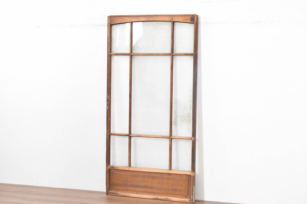 ヴィンテージ建具　昭和中期　上部のアーチがアクセント　作りの良いガラス戸1枚　(R-083628)