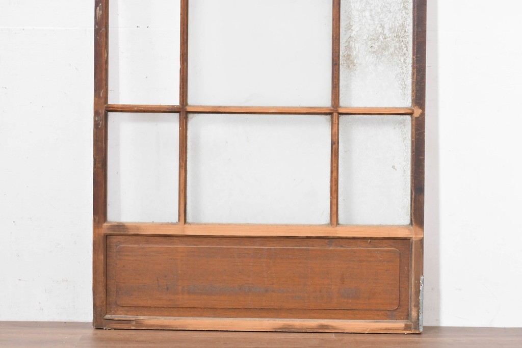ヴィンテージ建具　昭和中期　上部のアーチがアクセント　作りの良いガラス戸1枚　(R-083628)