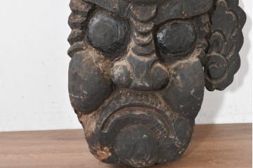 和製アンティーク　古民芸　時代物　江戸～明治期　特大　力強い表情が目を引く木彫りの竈(かまど)面(古面、オブジェ、飾り、アート)(R-083630)