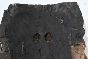 和製アンティーク　古民芸　時代物　江戸～明治期　特大　力強い表情が目を引く木彫りの竈(かまど)面(古面、オブジェ、飾り、アート)(R-083630)
