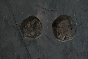 和製アンティーク　古民芸　時代物　江戸～明治期　特大　力強い表情が目を引く木彫りの竈(かまど)面(古面、オブジェ、飾り、アート)(R-083630)