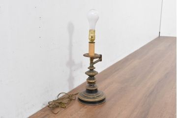 中古　アメリカ製　高級輸入品　真鍮製　レトロな美しさと実用性を兼ね備えたテーブルスタンド(卓上照明、デスクスタンド、ナイトランプ、ブラス)(R-083631)