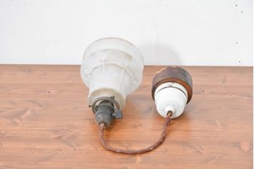 和製アンティーク　当時物の雰囲気を残すガイシ(碍子)付き吊り下げ照明(ペンダントライト、天井照明)(R-083636)