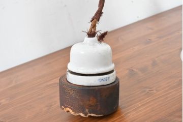 和製アンティーク　当時物の雰囲気を残すガイシ(碍子)付き吊り下げ照明(ペンダントライト、天井照明)(R-083636)