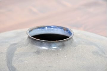 和製アンティーク　重厚感漂うインダストリアルな黒ホーローシェード(照明カバー、吊り下げ照明、ペンダントライト、天井照明、シェード、電笠)(R-083641)